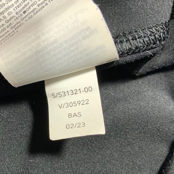 Athleta Salutation Stash 7/8 Tight - Medium - Picture 13 of 13